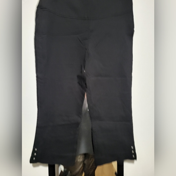 Micro Twill Capris - Picture 2 of 4